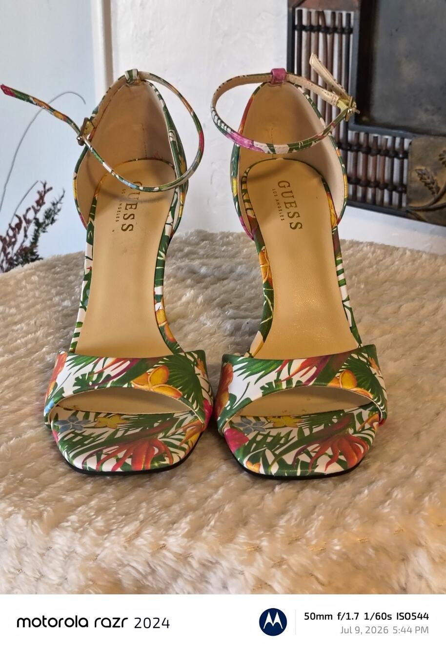 GUESS Floral Tropical Strappy Ankle Strap Buckle Open Toe Stiletto Heels 10
